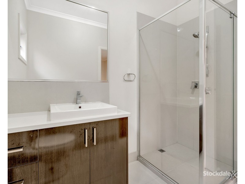 11 Pearce Way, Craigieburn VIC 3064