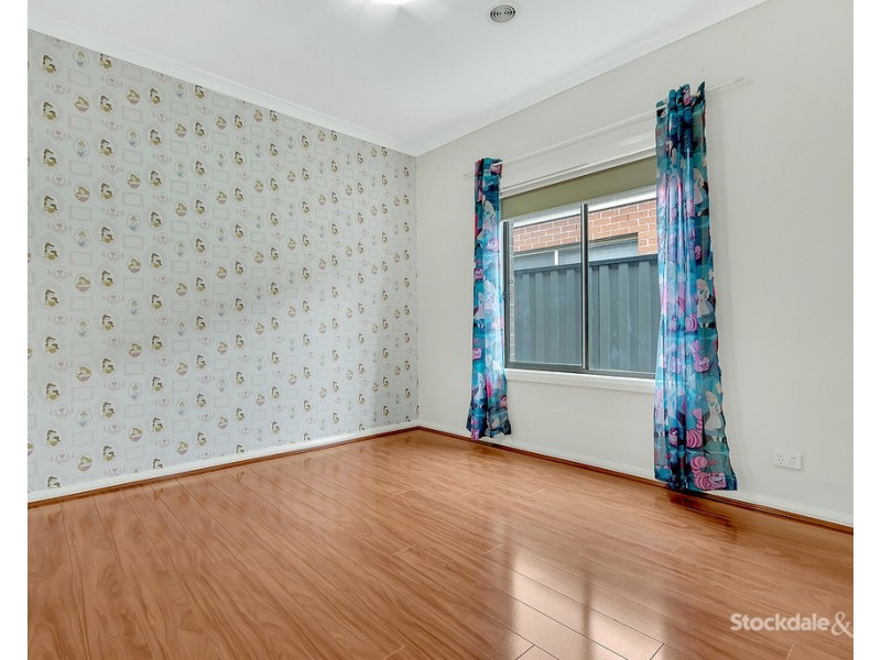 11 Pearce Way, Craigieburn VIC 3064