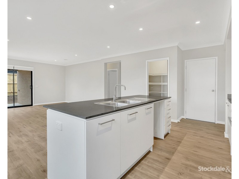 66 Fewster Circuit, Mickleham VIC 3064