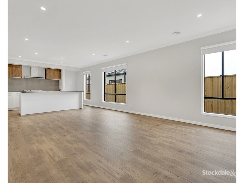 66 Fewster Circuit, Mickleham VIC 3064