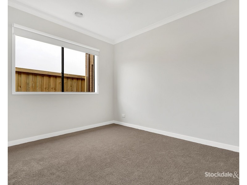 66 Fewster Circuit, Mickleham VIC 3064