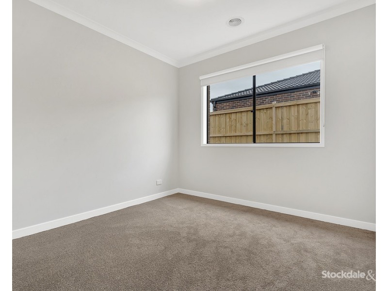 66 Fewster Circuit, Mickleham VIC 3064