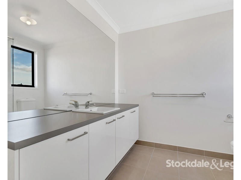 7 Winds Walk, Greenvale VIC 3059