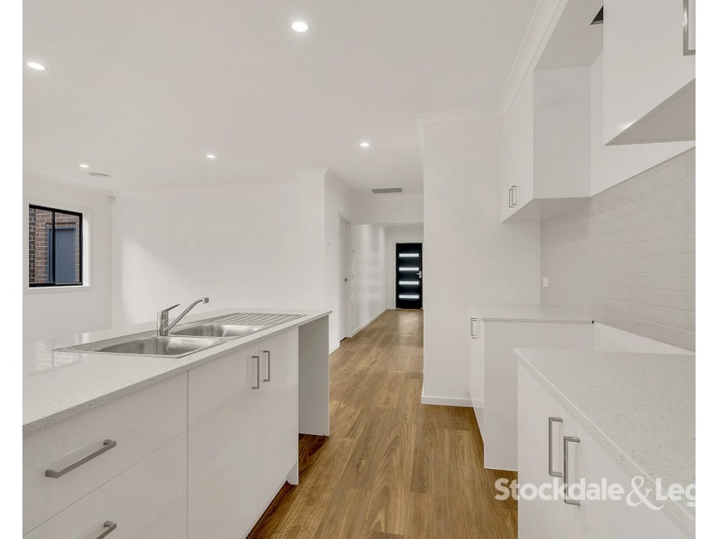 24 Rialto Circuit, Craigieburn VIC 3064