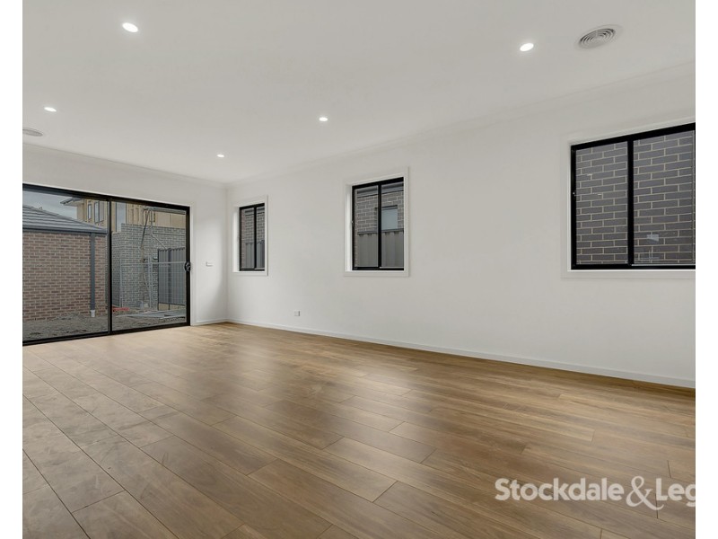 24 Rialto Circuit, Craigieburn VIC 3064