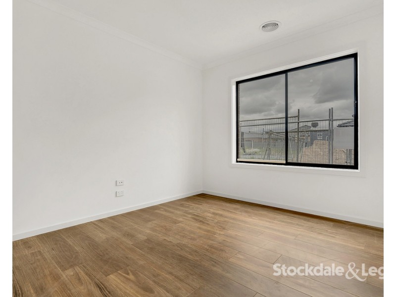 24 Rialto Circuit, Craigieburn VIC 3064