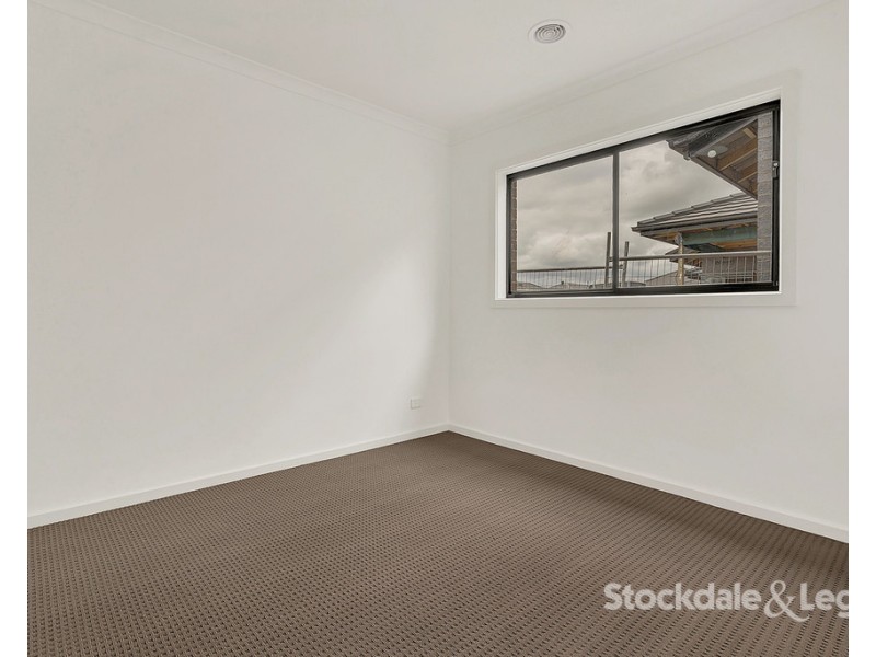 24 Rialto Circuit, Craigieburn VIC 3064