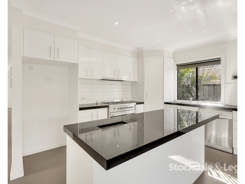 42 Highbury Circuit, Craigieburn VIC 3064