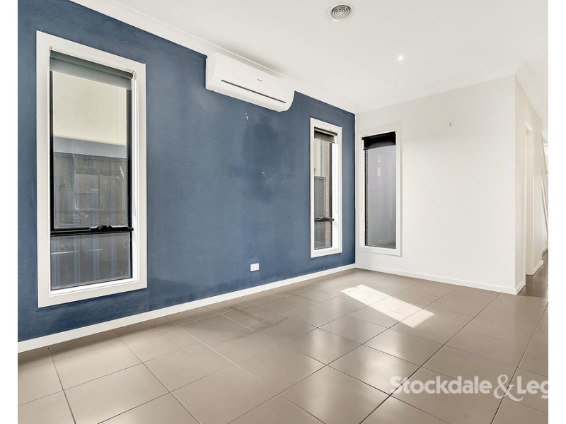 42 Highbury Circuit, Craigieburn VIC 3064