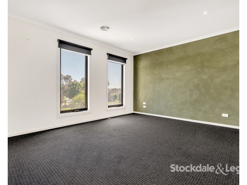 42 Highbury Circuit, Craigieburn VIC 3064