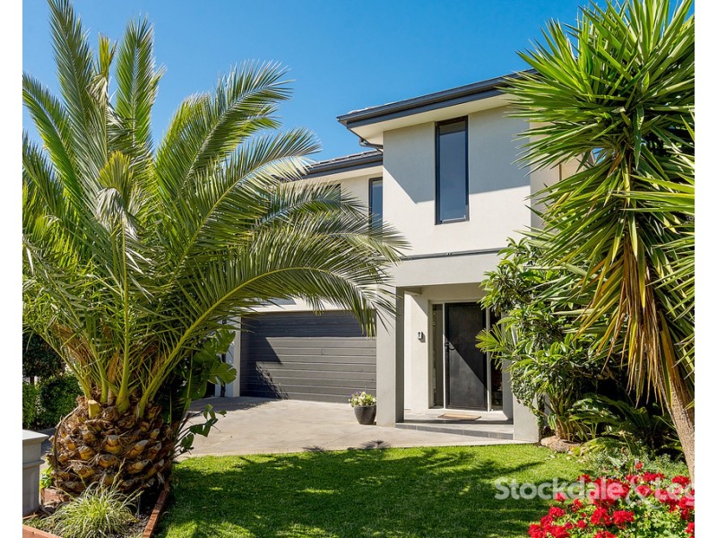 42 Highbury Circuit, Craigieburn VIC 3064