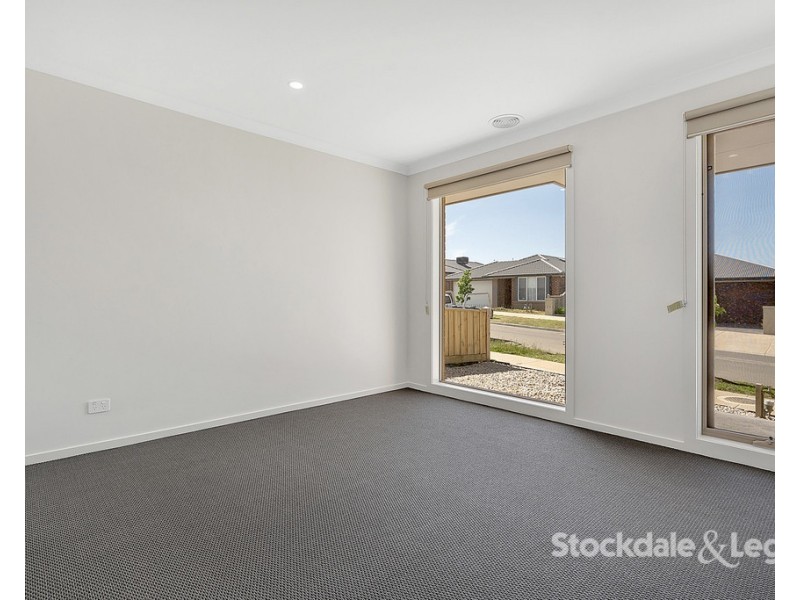 14 Welland Drive, Mickleham VIC 3064