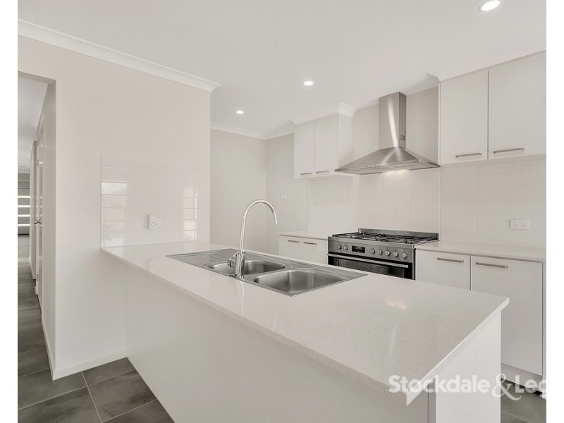 14 Welland Drive, Mickleham VIC 3064