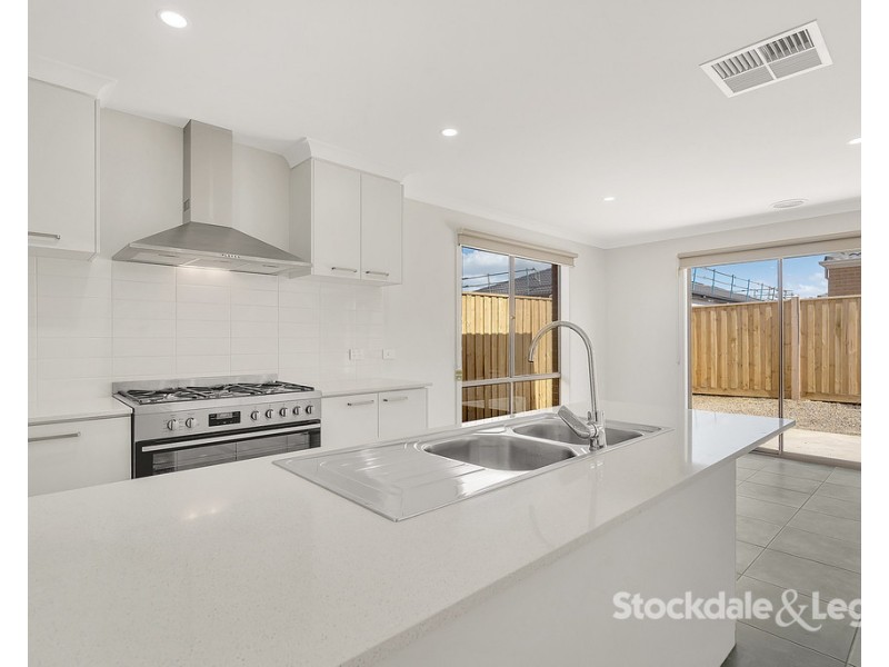 14 Welland Drive, Mickleham VIC 3064