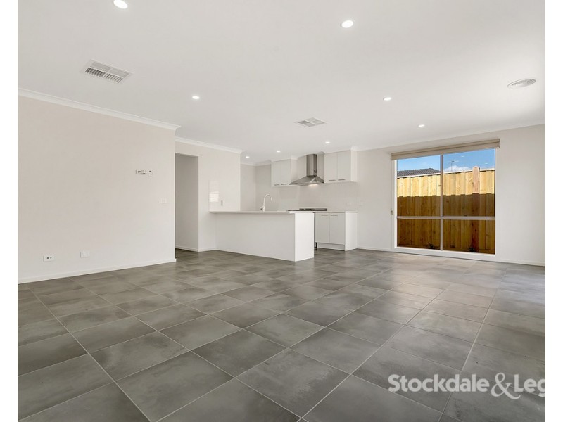 14 Welland Drive, Mickleham VIC 3064