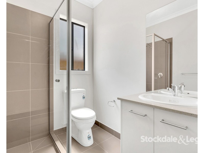 35 Lokeport Parkway, Mickleham VIC 3064