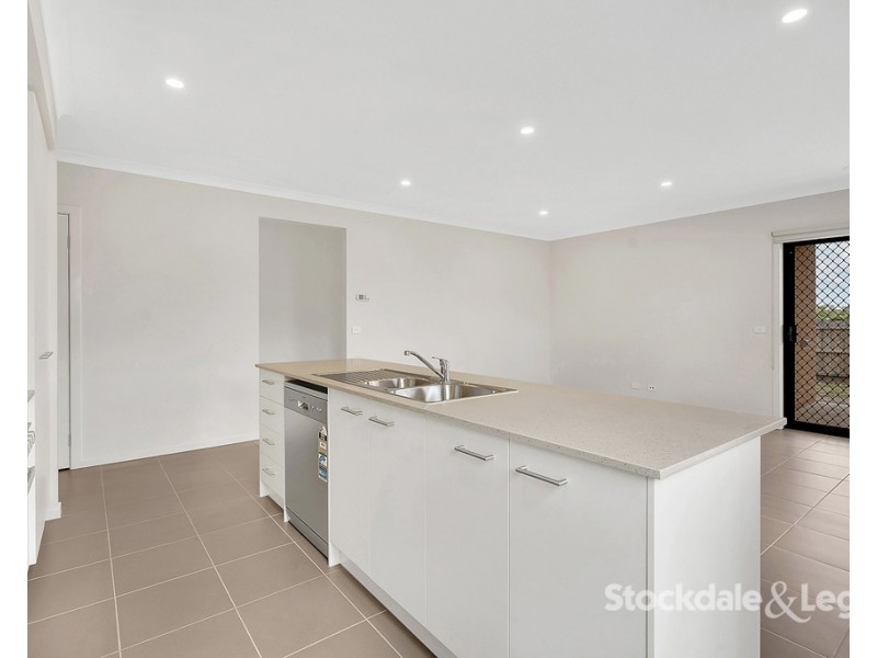 35 Lokeport Parkway, Mickleham VIC 3064