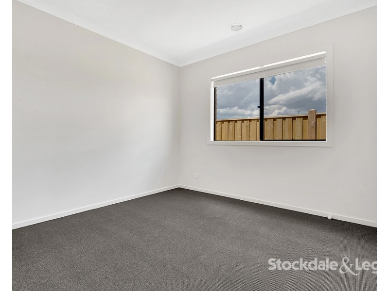 35 Lokeport Parkway, Mickleham VIC 3064