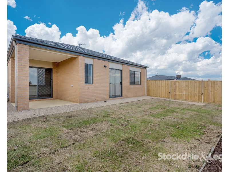 35 Lokeport Parkway, Mickleham VIC 3064