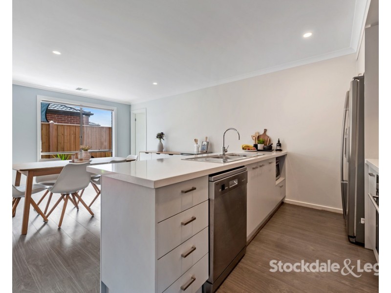 32 Reveille Way, Mickleham VIC 3064
