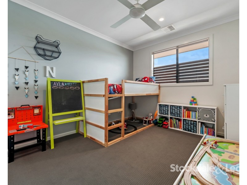 32 Reveille Way, Mickleham VIC 3064