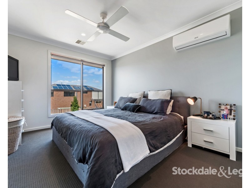 32 Reveille Way, Mickleham VIC 3064