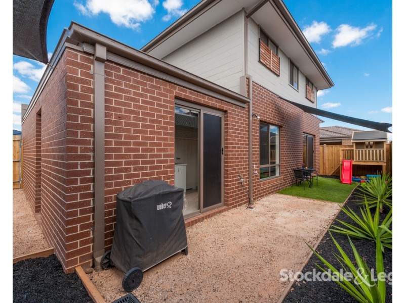 32 Reveille Way, Mickleham VIC 3064