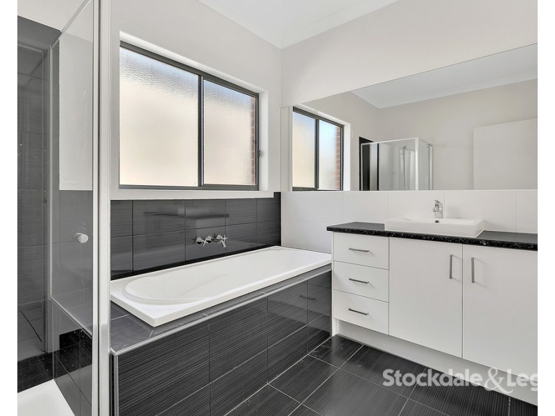 477 Grand Boulevard, Craigieburn VIC 3064