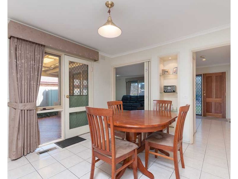 4 Grinstead Court, Craigieburn VIC 3064