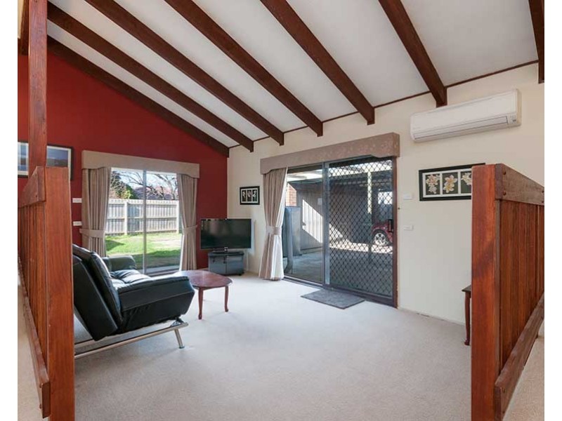 4 Grinstead Court, Craigieburn VIC 3064