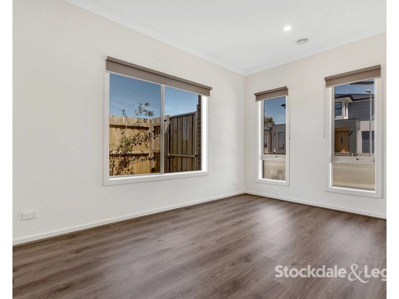 63 Hollywood Drive, Roxburgh Park VIC 3064