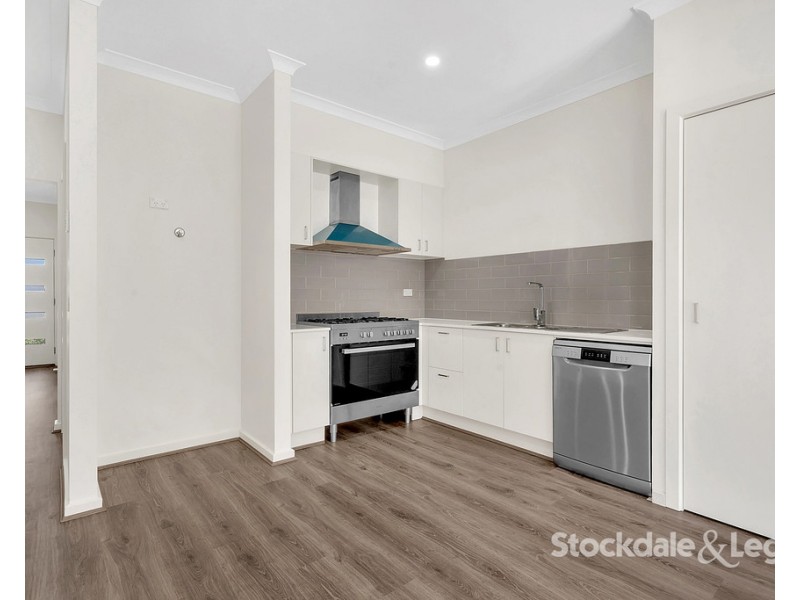 63 Hollywood Drive, Roxburgh Park VIC 3064