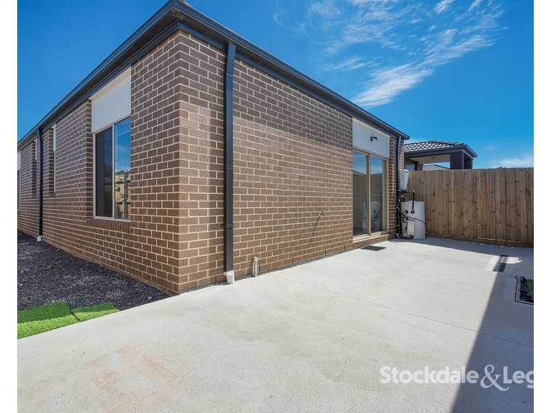 63 Hollywood Drive, Roxburgh Park VIC 3064