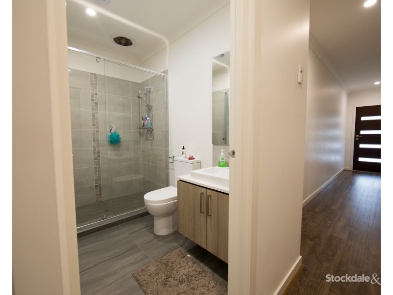 4 Latchford Drive, Mickleham VIC 3064