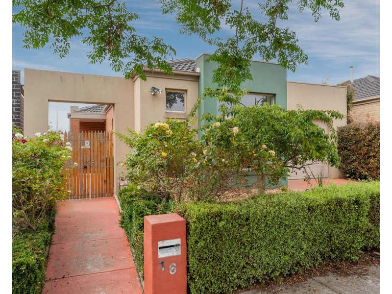 16 Glengarry Place, Craigieburn VIC 3064