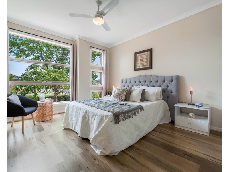 16 Glengarry Place, Craigieburn VIC 3064