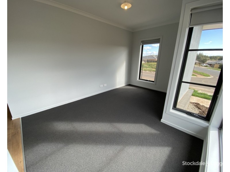 34 Maiden Drive, Sunbury VIC 3429