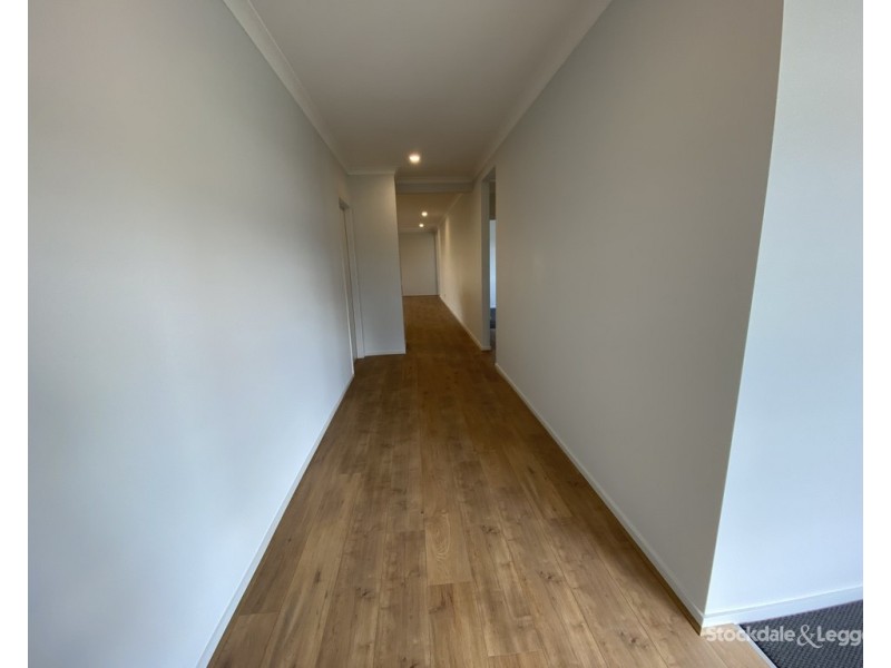 34 Maiden Drive, Sunbury VIC 3429