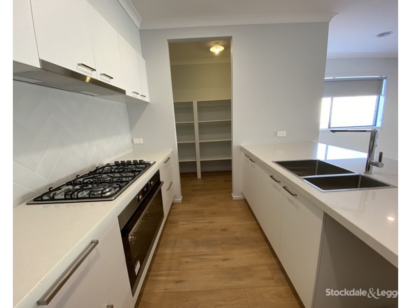 34 Maiden Drive, Sunbury VIC 3429