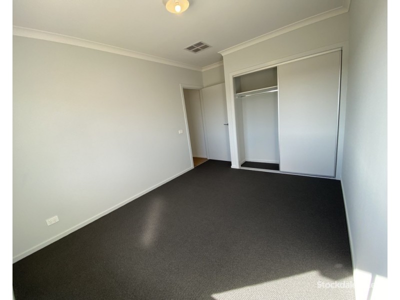 34 Maiden Drive, Sunbury VIC 3429