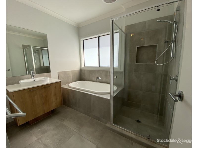 34 Maiden Drive, Sunbury VIC 3429