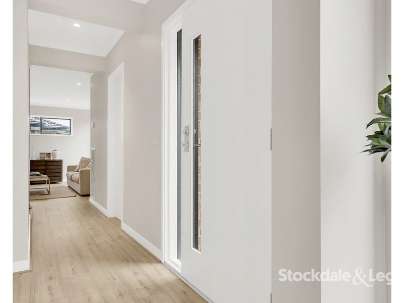 17 Scolopia Street, Craigieburn VIC 3064