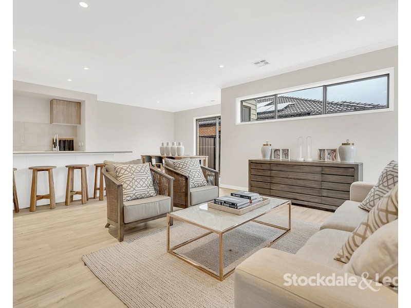 17 Scolopia Street, Craigieburn VIC 3064