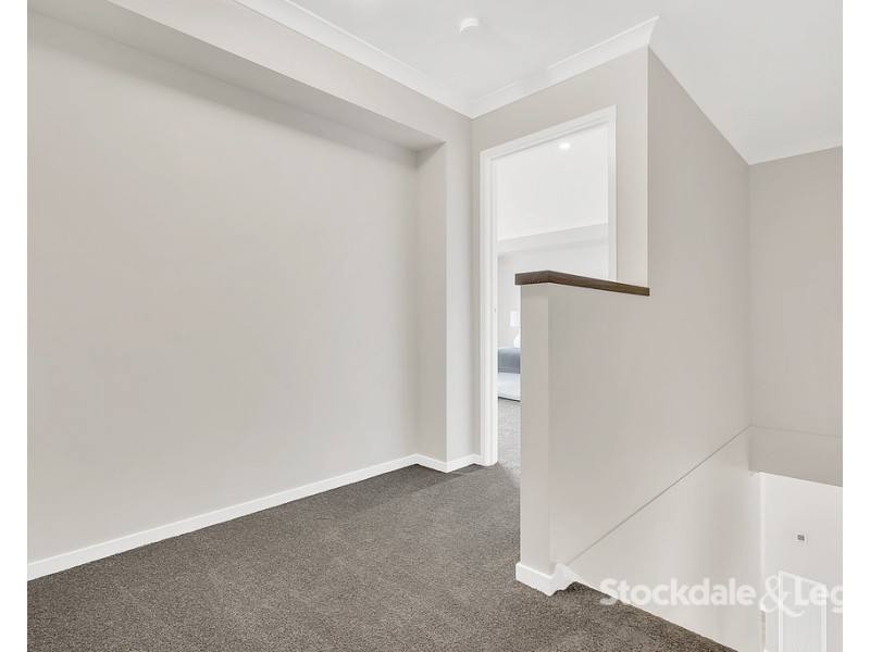 17 Scolopia Street, Craigieburn VIC 3064