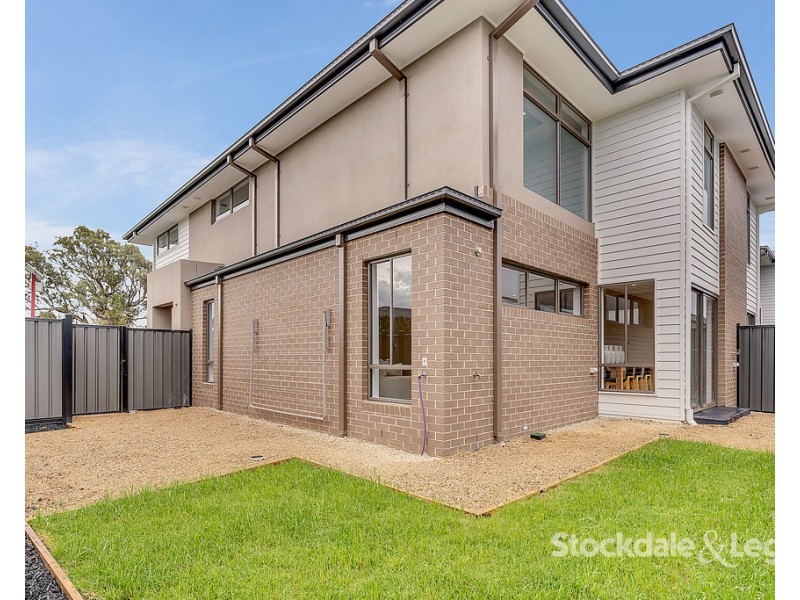 17 Scolopia Street, Craigieburn VIC 3064