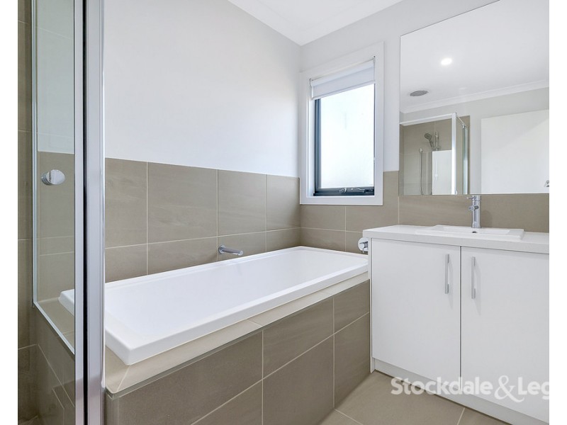 43 Corymbia Way, Mickleham VIC 3064