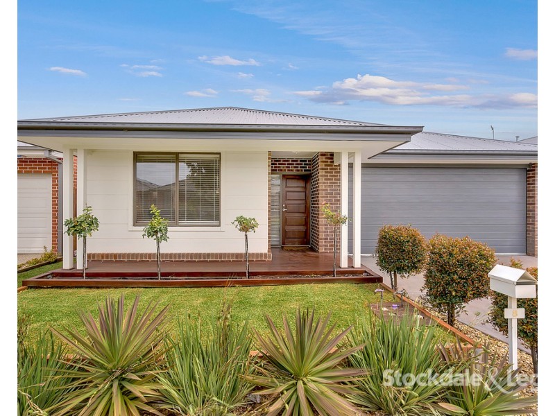 8 Lusco Street, Kalkallo VIC 3064