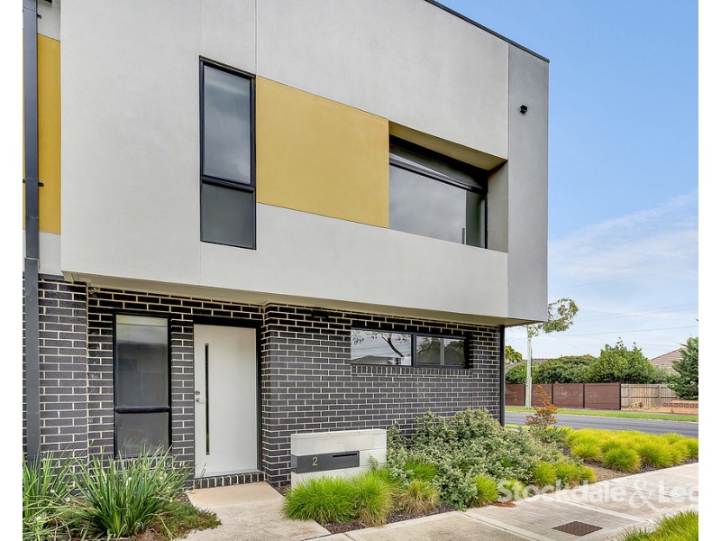 2 Poble Walk, Avondale Heights VIC 3034