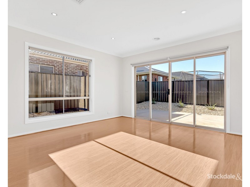 68 Huntington Drive, Craigieburn VIC 3064