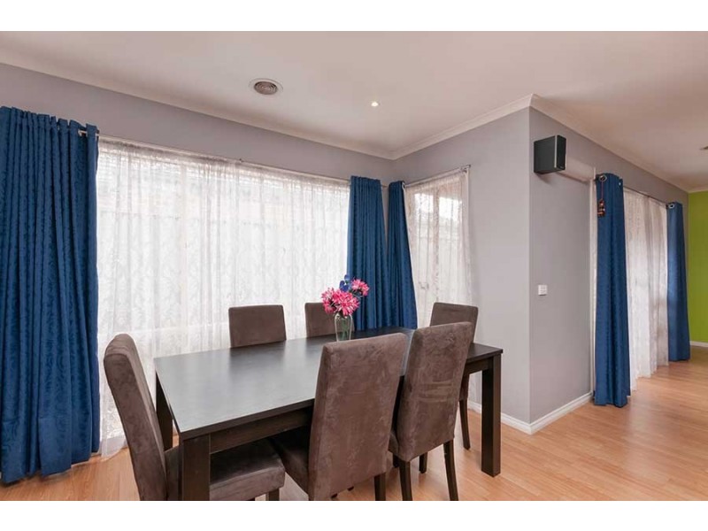 17 Princes Circuit, Craigieburn VIC 3064